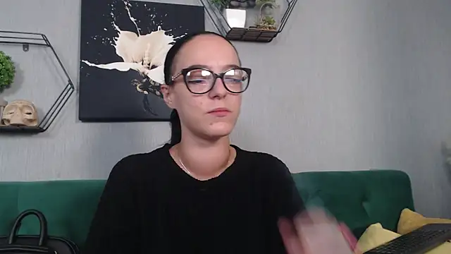 Snapshot of IzabelllNoir chatting on October 2025 09:07:02 AM IzabelllNoir online show from October 2025 09:07:02 AM