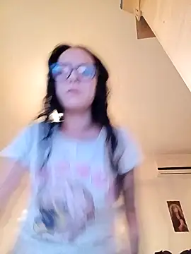 IzabelllNoir online show from December 2025 06:56:01 PM