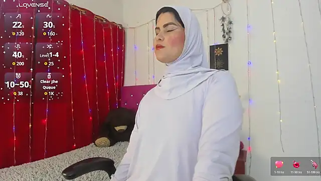 Snapshot of AishaAmin_ chatting on April 2026 12:15:01 PM AishaAmin online show from April 2026 12:15:01 PM