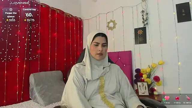 Snapshot of AishaAmin_ chatting on May 2026 12:12:02 PM AishaAmin online show from May 2026 12:12:02 PM