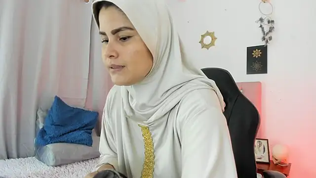 Snapshot of AishaAmin_ chatting on July 2026 12:08:01 PM AishaAmin online show from July 2026 12:08:01 PM