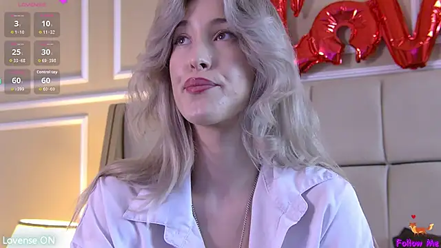 Snapshot of SerenaBennet chatting on October 2025 01:09:01 PM SerenaBennet online show from October 2025 01:09:01 PM