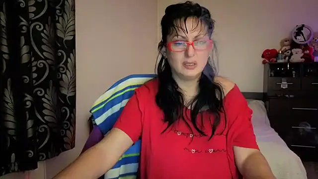 YourDreamLoverr online show from November 2025 12:24:01 AM