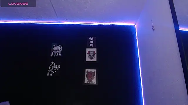 Snapshot of niakat_ chatting on December 2024 01:18:02 AM niakat  online show from December 2024 01:18:02 AM