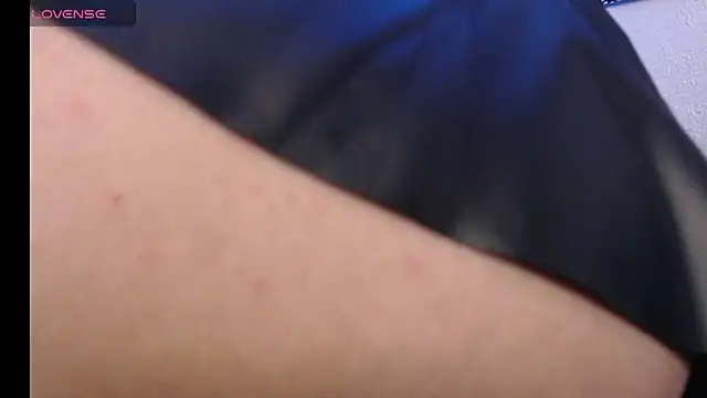 Snapshot of niakat_ chatting on September 2025 02:05:01 AM niakat  online show from September 2025 02:05:01 AM