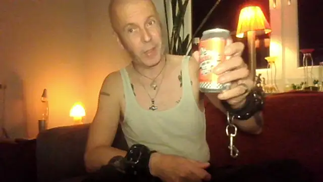Snapshot of SHARPSkinhead chatting on October 2025 10:39:02 PM SHARPSkinhead online show from October 2025 10:39:02 PM