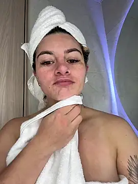 AtheneaRossi online show from February 2026 12:12:01 PM