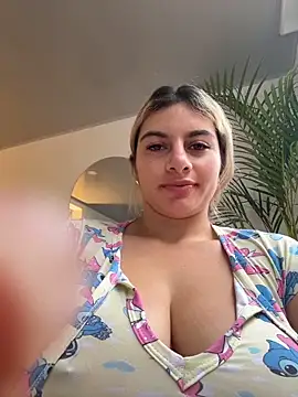 AtheneaRossi online show from April 2026 11:32:01 AM