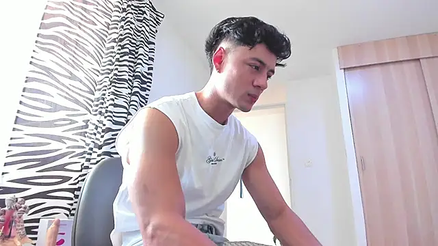 Sebastian-Dash online show from March 2025 08:42:02 PM