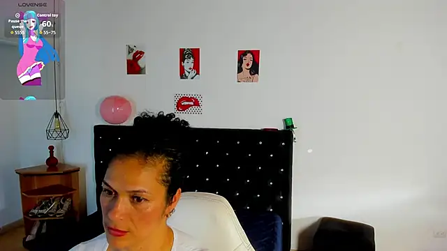 Snapshot of Aliciia_cute1 chatting on April 2026 09:53:02 PM Aliciia cute1 online show from April 2026 09:53:02 PM