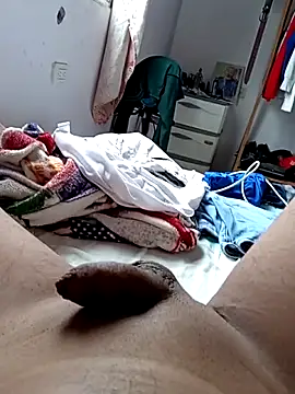 Ricardito97 online show from November 2025 04:39:02 PM