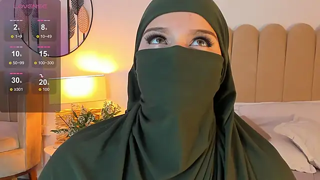 Snapshot of anna-henao chatting on January 2025 12:19:02 PM anna-henao online show from January 2025 12:19:02 PM