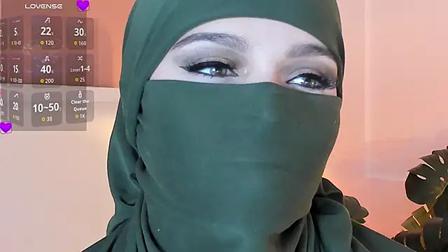 Snapshot of anna-henao chatting on October 2025 08:07:02 PM anna-henao online show from October 2025 08:07:02 PM