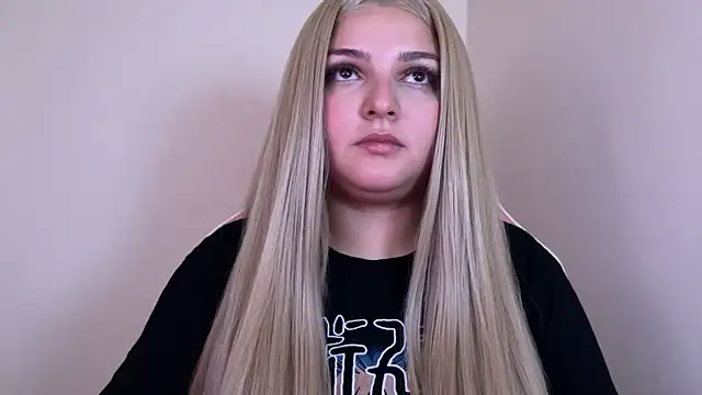 Snapshot of SweetPaige_ chatting on February 2025 01:33:01 PM SweetPaige online show from February 2025 01:33:01 PM