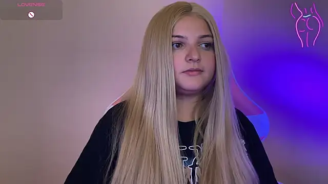 Snapshot of SweetPaige_ chatting on February 2025 10:47:02 PM SweetPaige online show from February 2025 10:47:02 PM