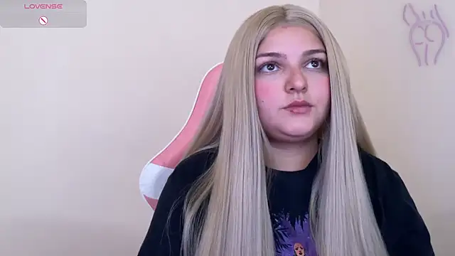 Snapshot of SweetPaige_ chatting on February 2025 06:24:02 PM SweetPaige online show from February 2025 06:24:02 PM