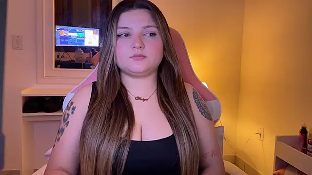 Snapshot of SweetPaige_ chatting on September 2025 02:11:01 AM SweetPaige online show from September 2025 02:11:01 AM