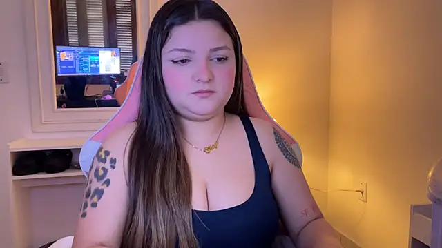 Snapshot of SweetPaige_ chatting on September 2025 01:45:02 PM SweetPaige online show from September 2025 01:45:02 PM