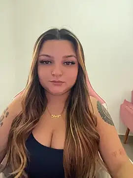 Snapshot of SweetPaige_ chatting on May 2026 06:16:02 PM SweetPaige online show from May 2026 06:16:02 PM