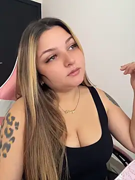 Snapshot of SweetPaige_ chatting on May 2026 12:12:01 PM SweetPaige online show from May 2026 12:12:01 PM