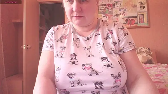 mira robinsonnn online show from April 2026 01:39:01 AM