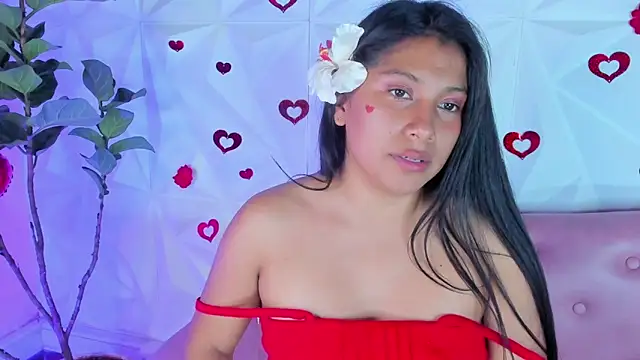 LinnaGardenia online show from February 2025 05:25:02 PM