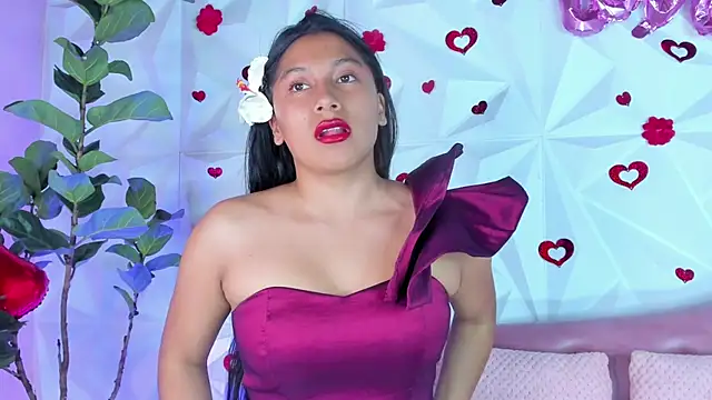 LinnaGardenia online show from February 2025 12:26:01 AM