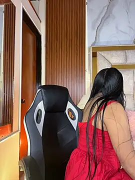 LinnaGardenia online show from January 2026 12:53:02 PM