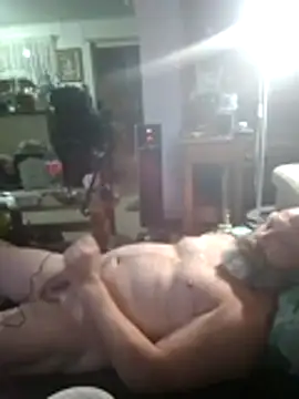 iambradz online show from November 2025 01:33:02 PM