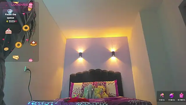 Sofia Clauss  online show from September 2025 04:14:02 AM