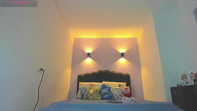 Sofia Clauss  online show from April 2026 04:21:01 AM