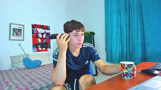Snapshot of AlessandroDybala chatting on April 2026 09:32:02 PM AlessandroDybala online show from April 2026 09:32:02 PM