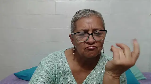 candy mature  online show from September 2025 11:54:01 PM