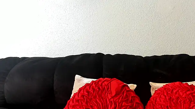 yiauana online show from March 2025 05:57:02 PM