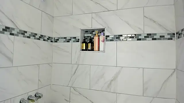 yiauana online show from September 2025 04:14:02 AM