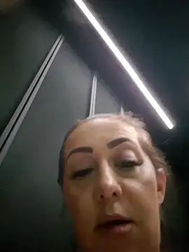 AvaLloyd online show from February 2025 03:36:01 AM