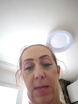 AvaLloyd online show from February 2025 12:05:02 PM