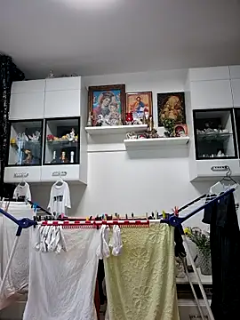 AvaLloyd online show from March 2025 07:32:02 AM