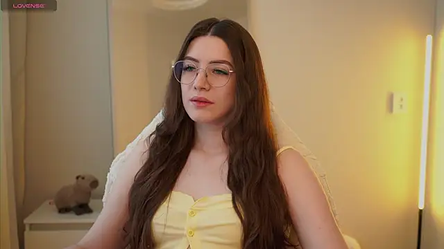 Snapshot of Ester_Hill chatting on June 2026 04:30:02 AM Ester Hill online show from June 2026 04:30:02 AM