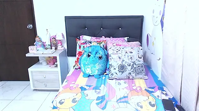 Melany BigAss1 online show from September 2025 04:37:02 AM