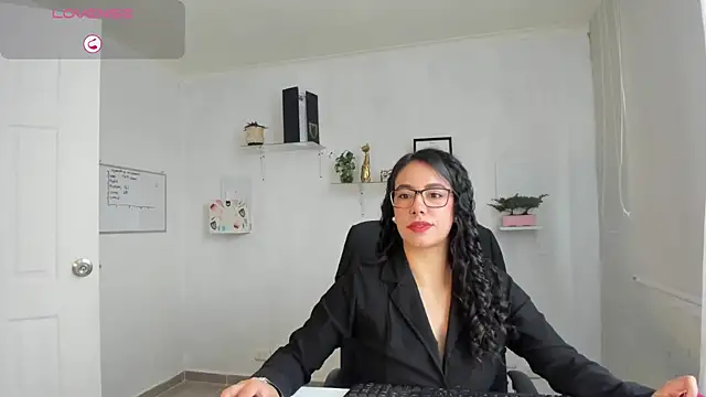 susana monroy online show from October 2025 05:54:01 PM