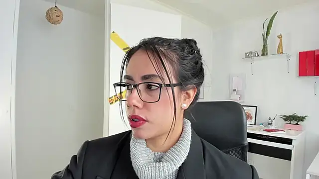 susana monroy online show from November 2025 07:01:02 PM