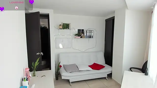 susana monroy online show from May 2026 06:46:01 PM