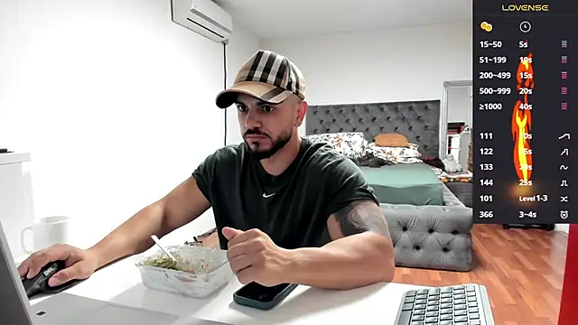 supermanboy94 online show from October 2025 06:55:02 AM