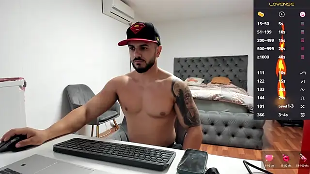 supermanboy94 online show from October 2025 05:37:02 AM