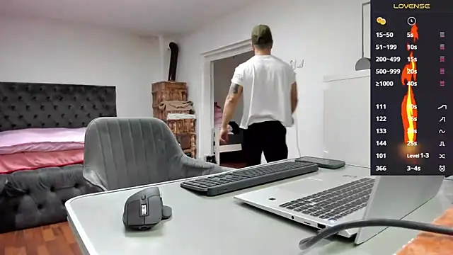 supermanboy94 online show from February 2026 06:34:02 AM