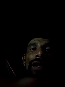 Tiago0031 online show from December 2025 10:05:01 PM