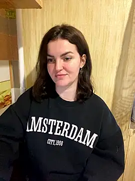 Karolina llove online show from December 2024 01:24:02 PM