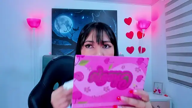 lina bedoya  online show from February 2025 11:42:02 AM