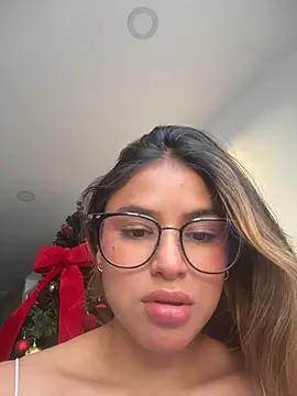 SaraParisi online show from November 2025 10:09:02 PM